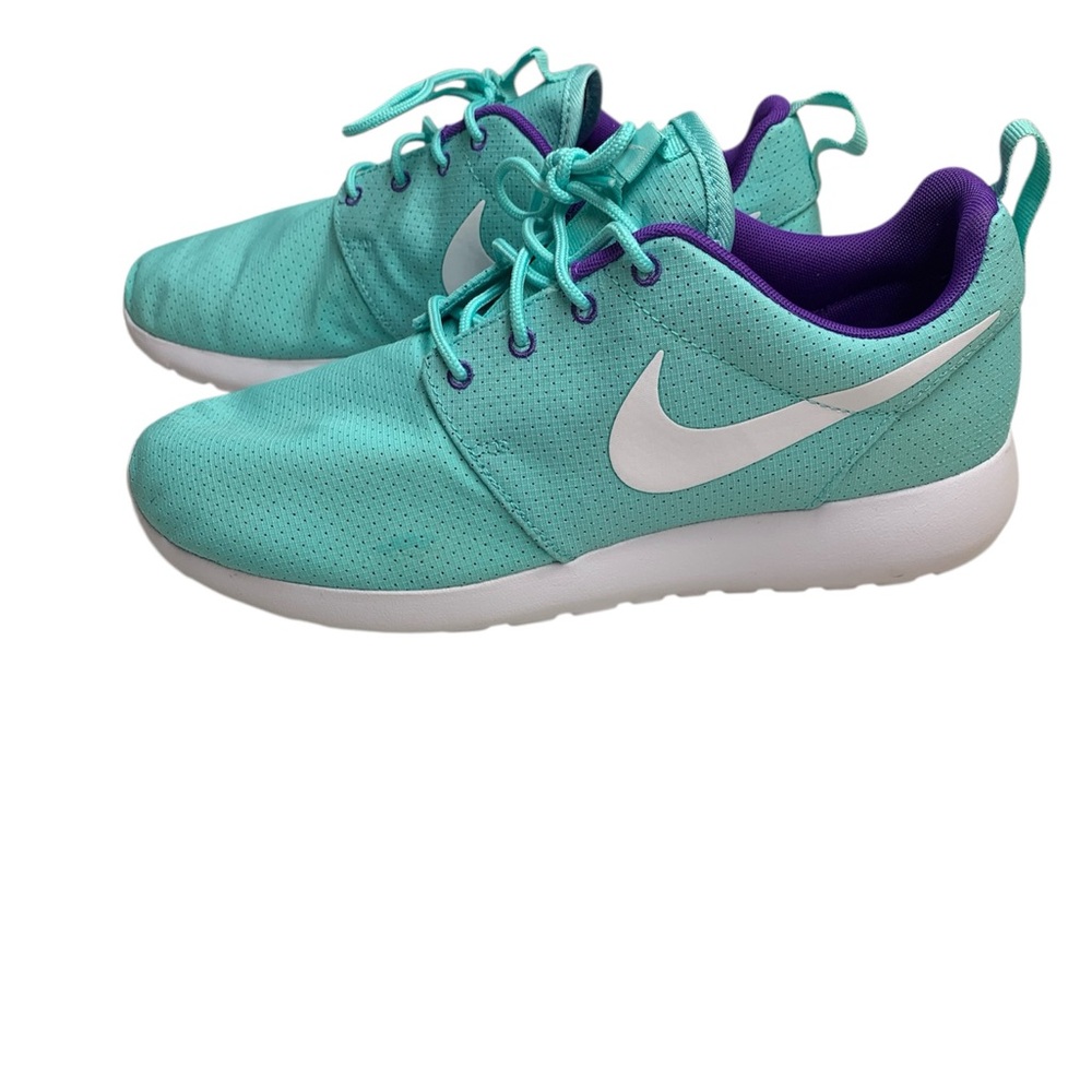 Nike Women's Roshe Run Turquoise Aqua and Grape Purple Sneakers  Sz 11
